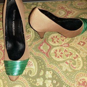 Kathryn amberleigh 6 Tan Green Heels Pumps Shoes